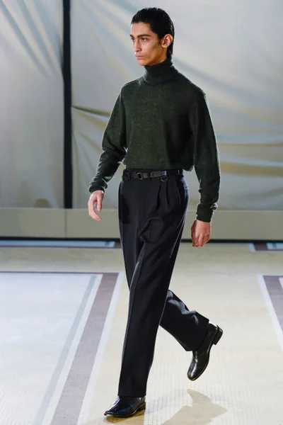 Look 38